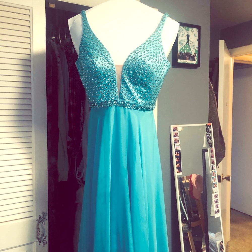 size 0 sherri hill prom dress